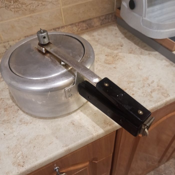 Продам скороварку.