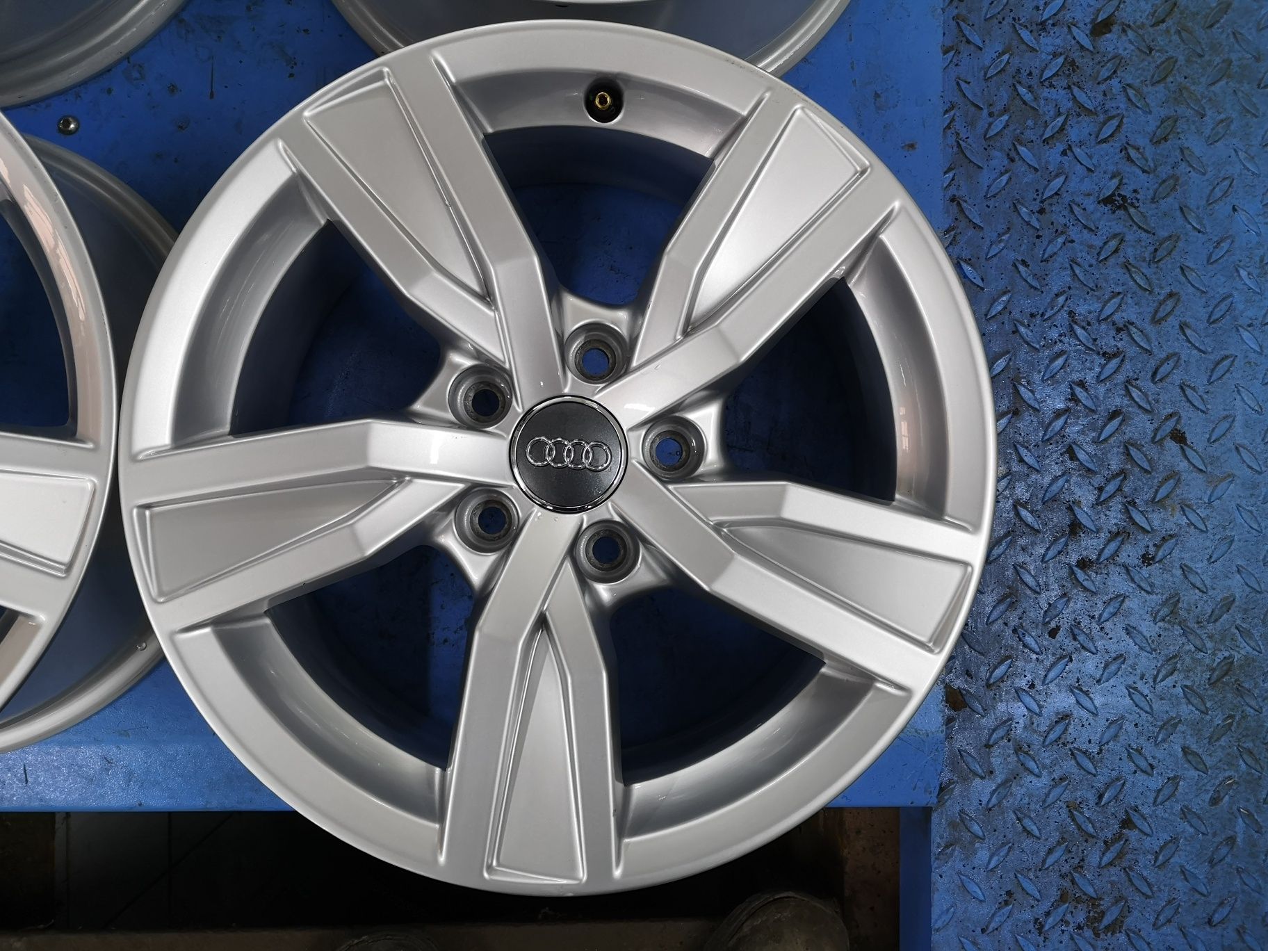 5x112 16" Audi a4b8 7jx16 et 35 8W0