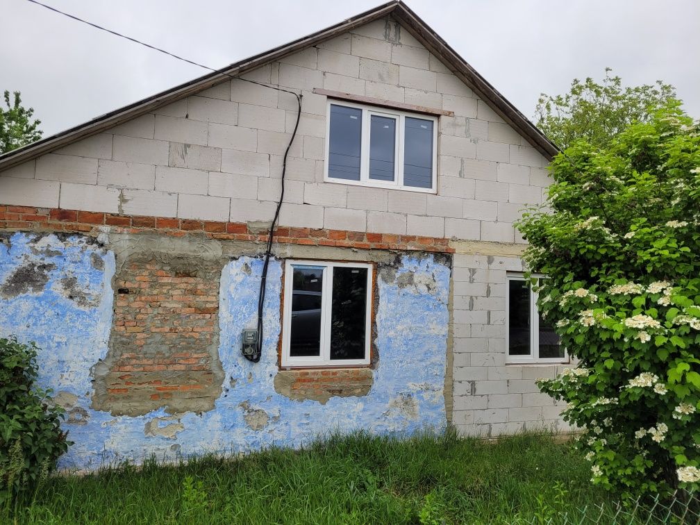 Будинов в Новомильську