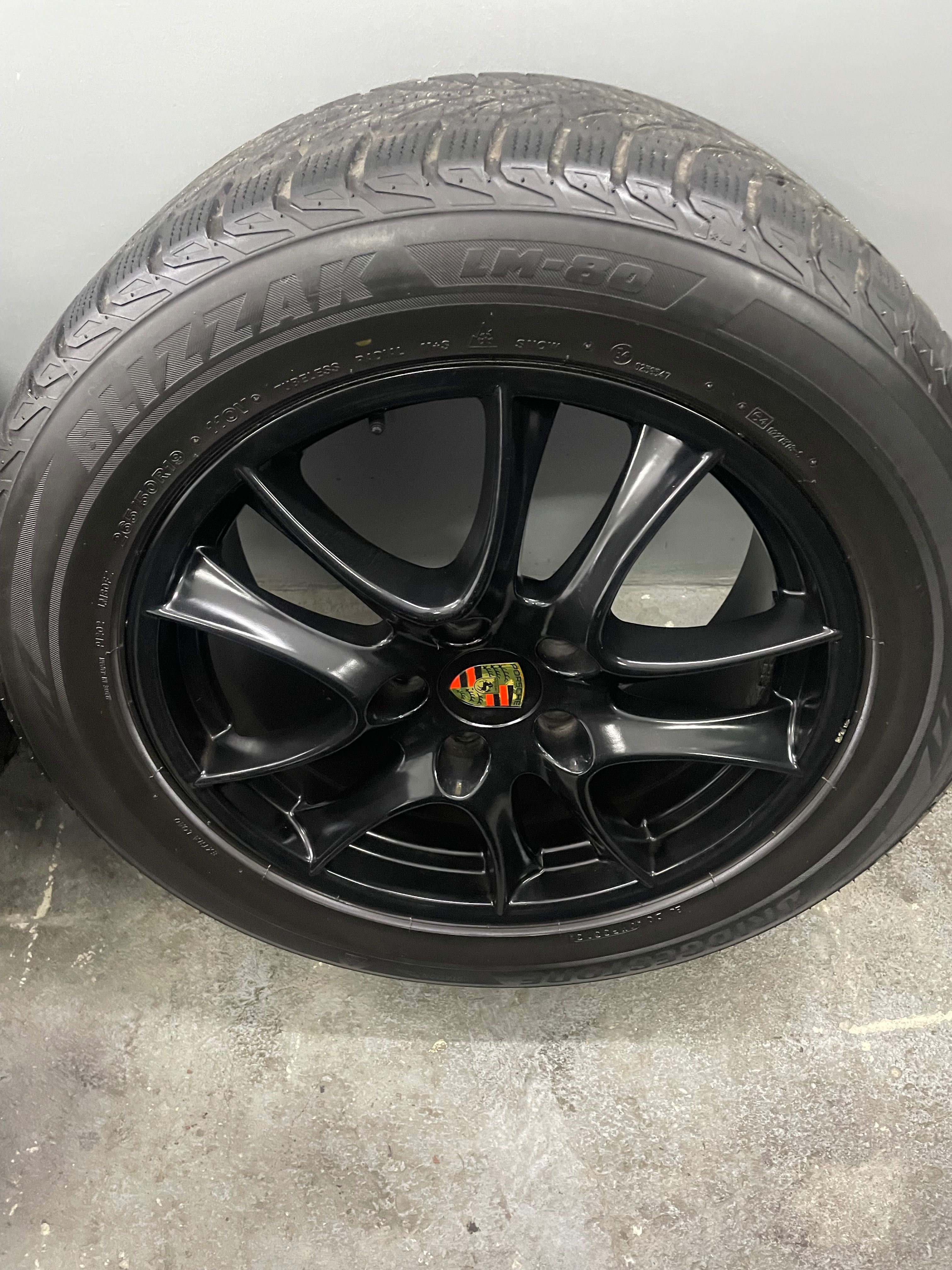 Felgi aluminiowe Porsche CAYENNE R19 5x130  9J ET60