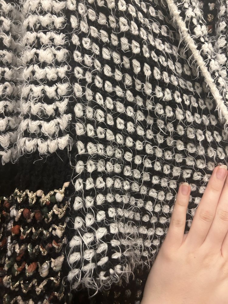 Gruby ciepły sweter brązowy Desigual M