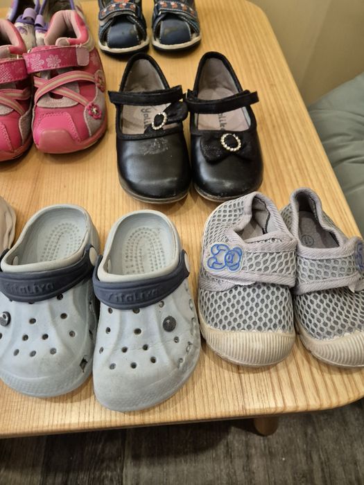 Кроссовки босоножки туфли кроксы мокасины