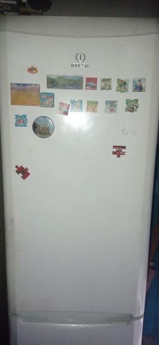 Продам холодильник