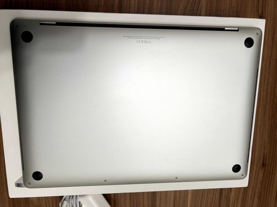MacBook Pro (16'', 2019) / Intel i7 / 16Gb RAM / 512Gb SSD / A2141