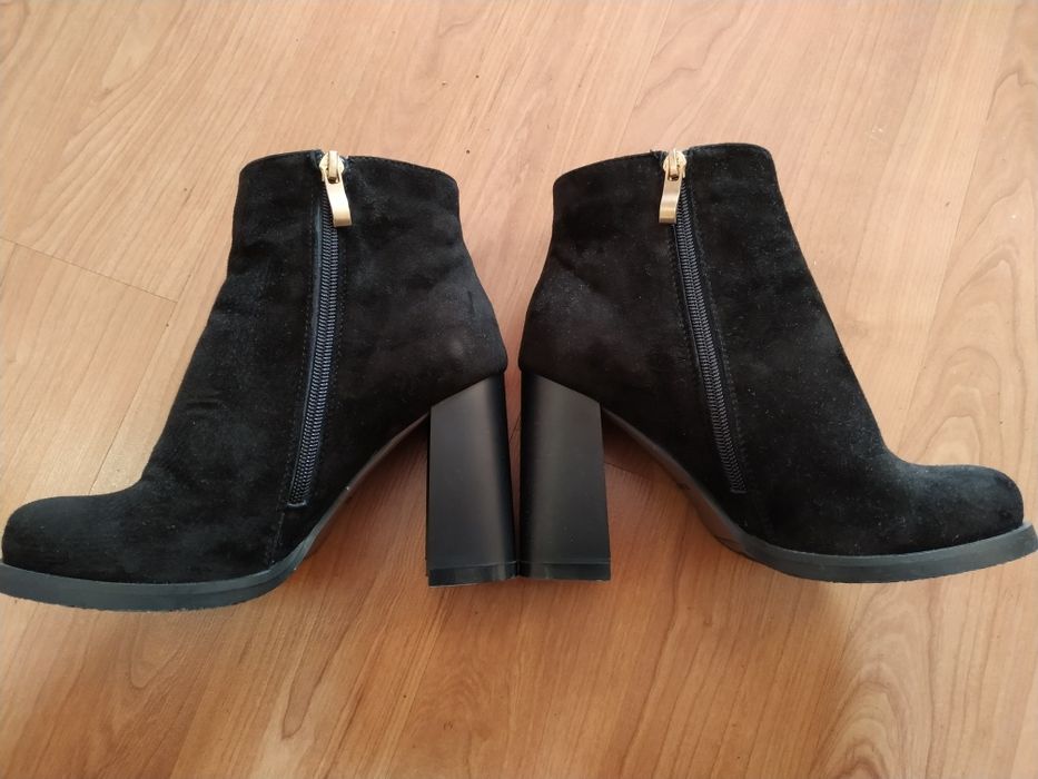 Ботильоны новые,замша 37,р!тёплые зимние.