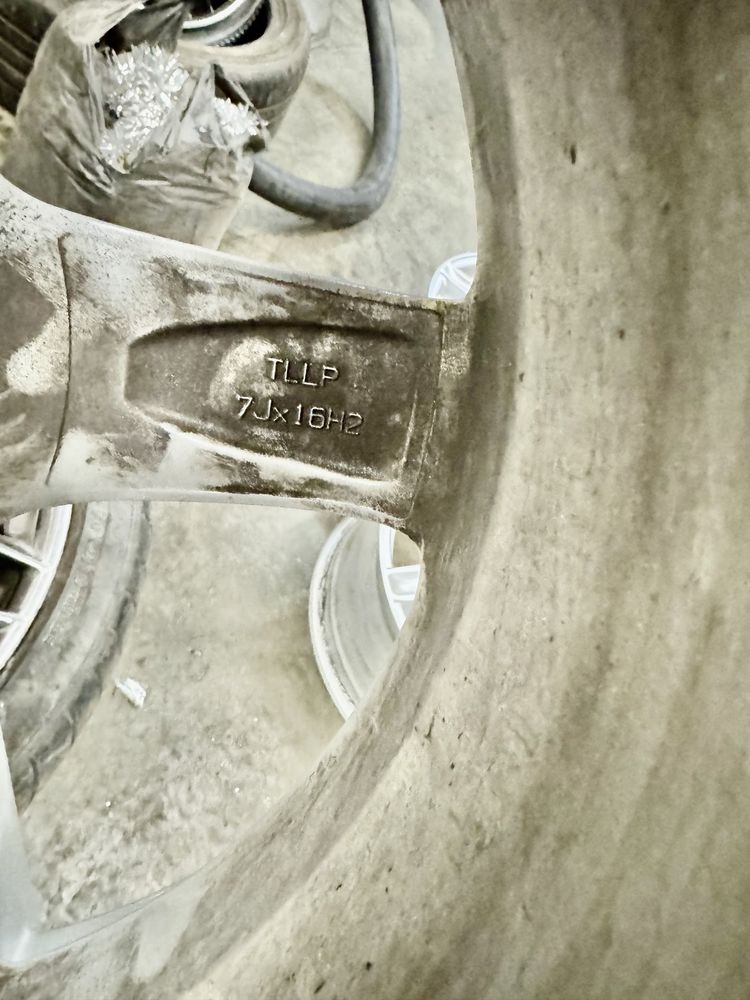Оригинальные диски desent r16 7j 5x112 et35 4шт