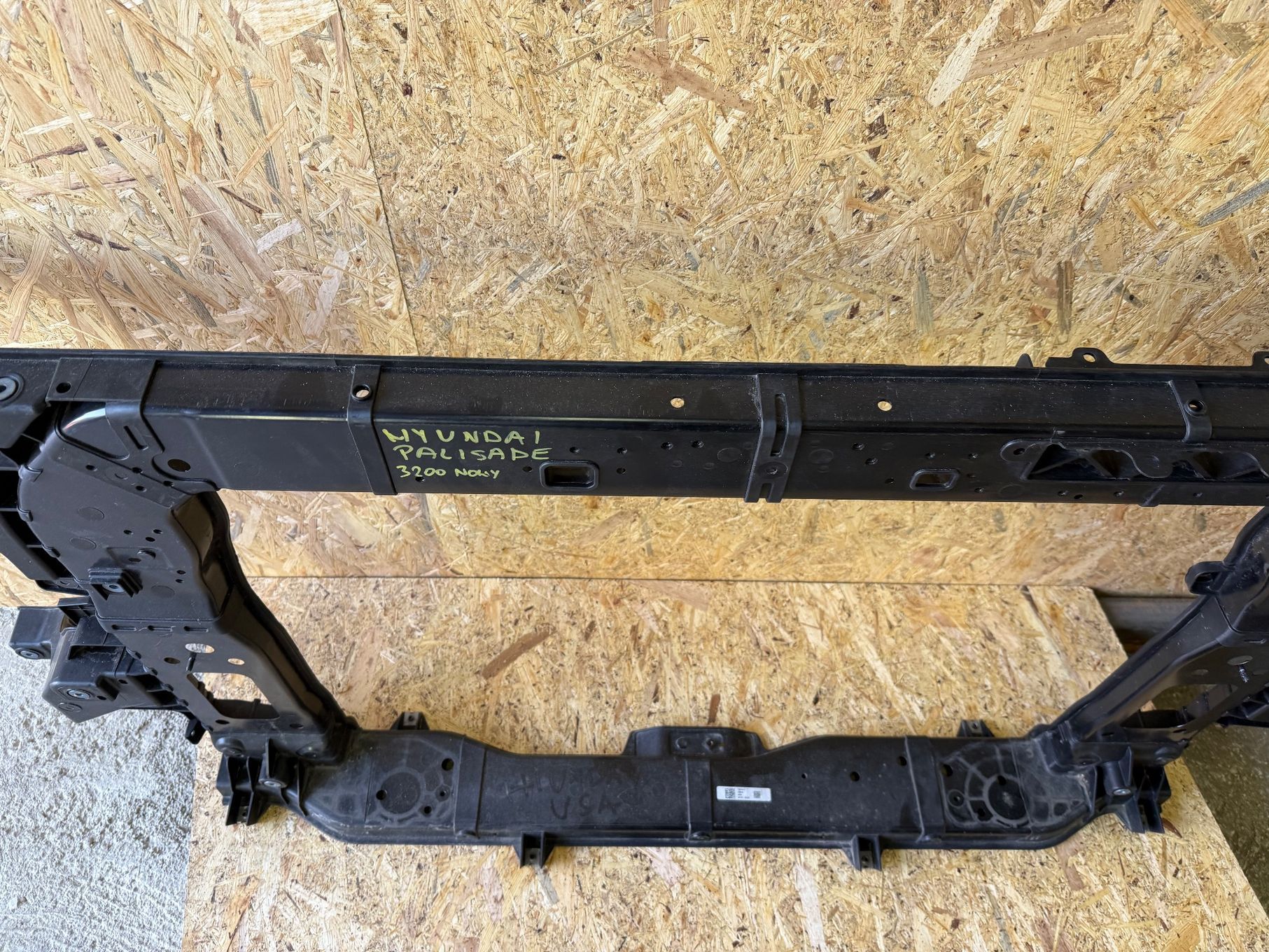 PAS PRZÓD PRZEDNI HYUNDAI PALISADE 64101-S8100