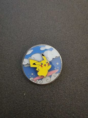 Pokemon TCG pin przypinka flying/surfing pikachu celebrations