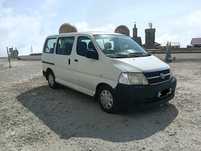 Toyota HiAce D4D 9 Lugares