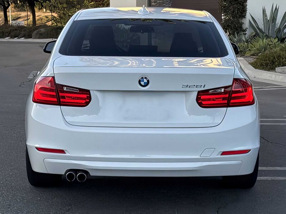 BMW 3 Series      2015