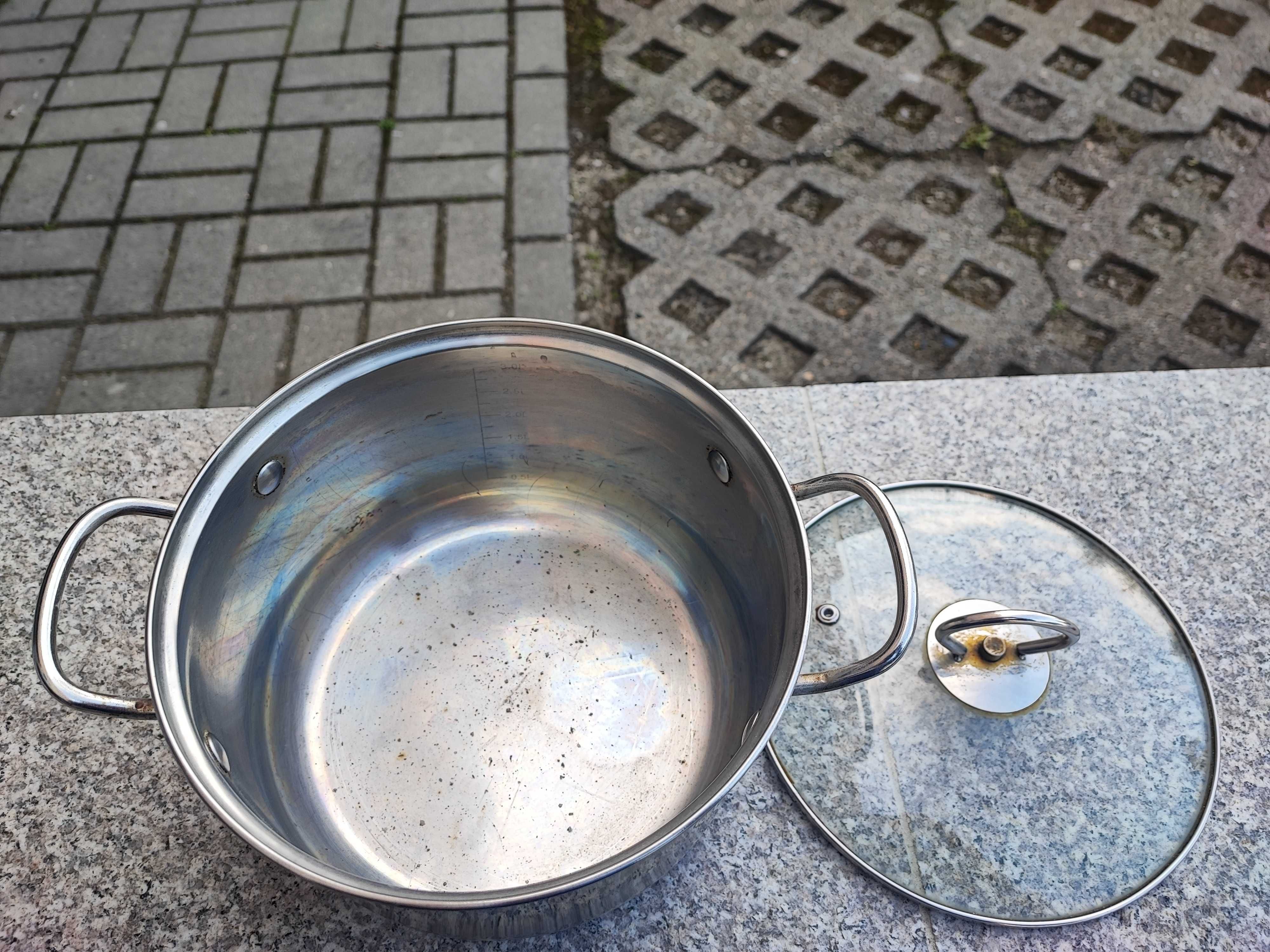 Garnek z pokrywką 3 L