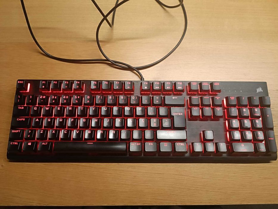 Teclado Mecânico Corsair K60 Pro PT Cherry Viola Vermelho