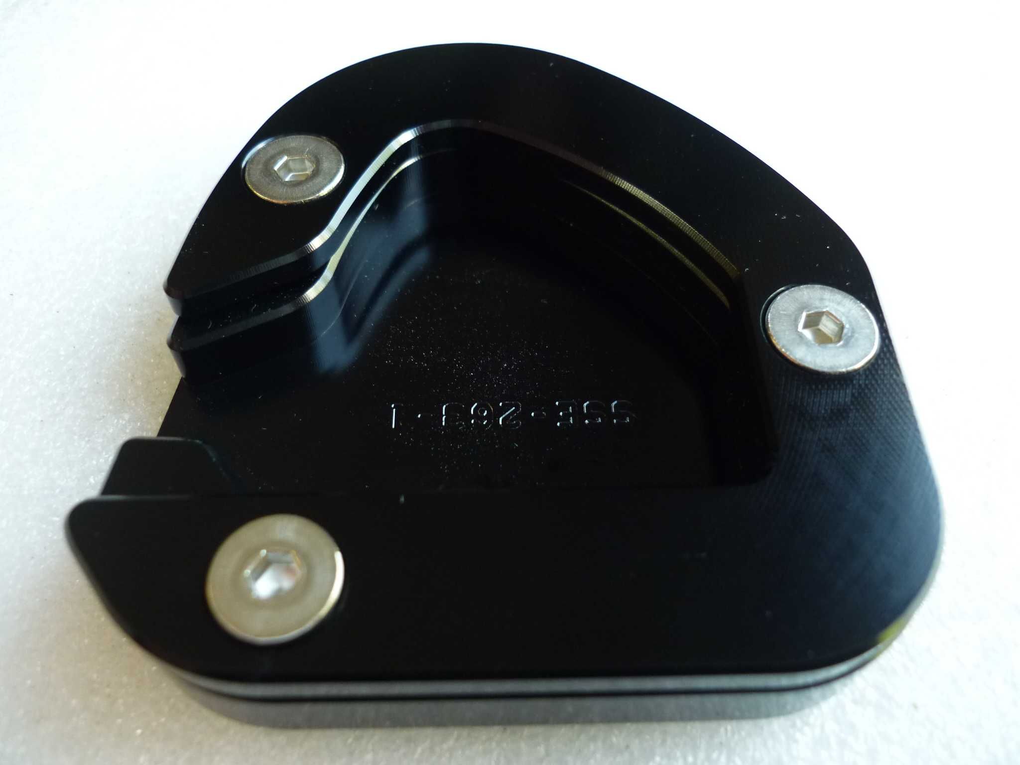 Suzuki Bandit Nakładka na stopkę,poszerzenie GSF 650,GSF 1250 07- P-ń