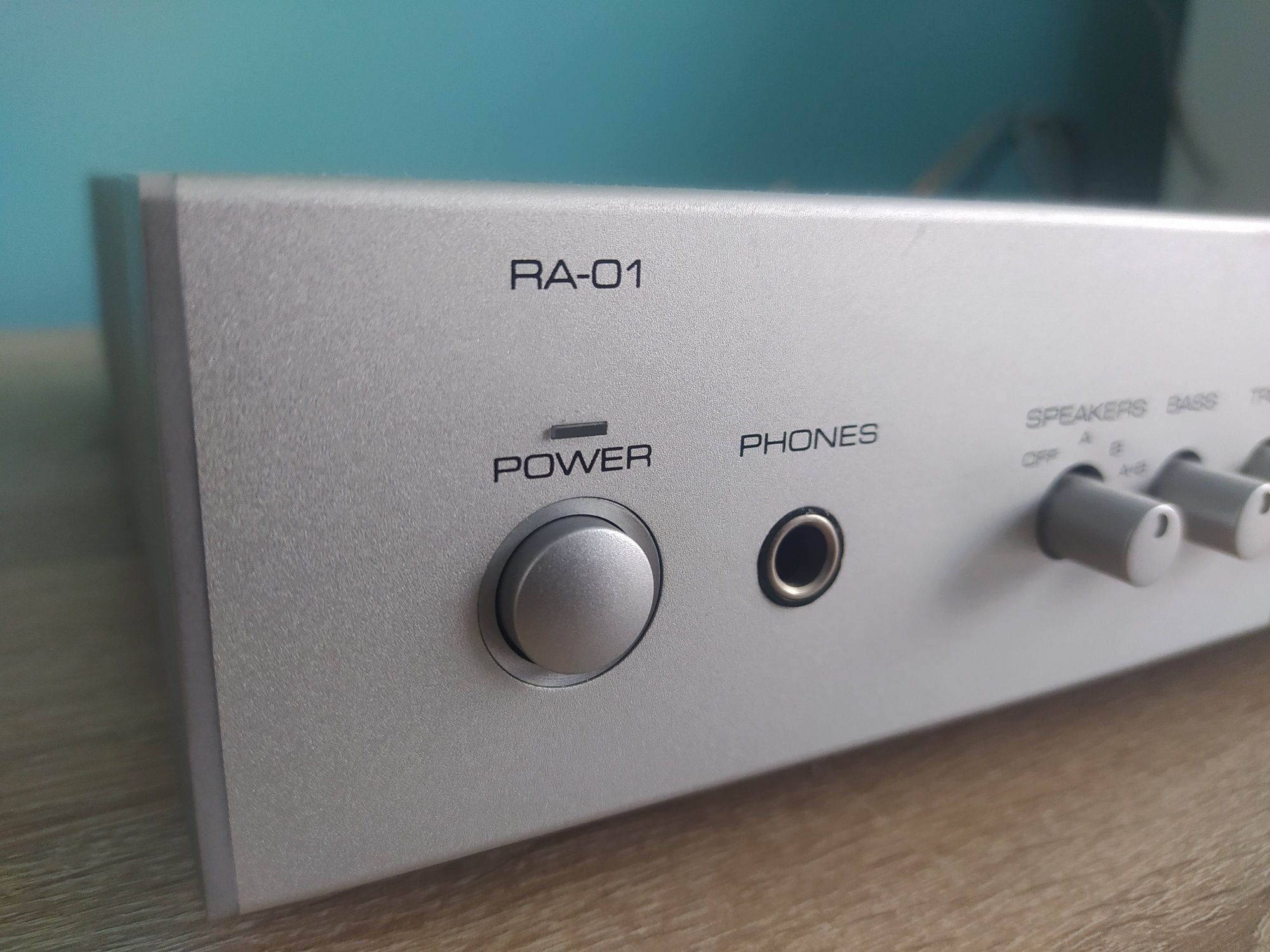 Wzmacniacz Rotel 01