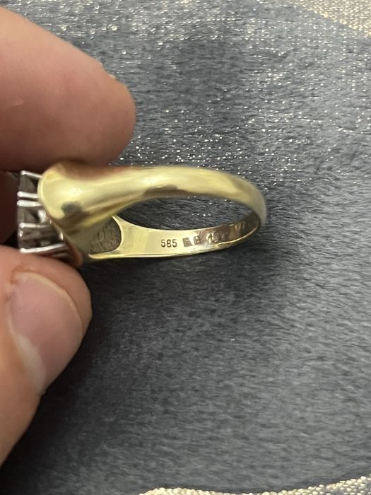 pierścionek złoty 585 z 0,70 CT diamentami