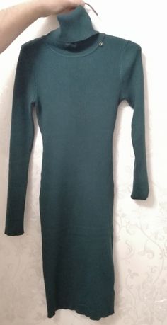 Продам женское платье "Roberto Biaggi" зелёное, Италия.