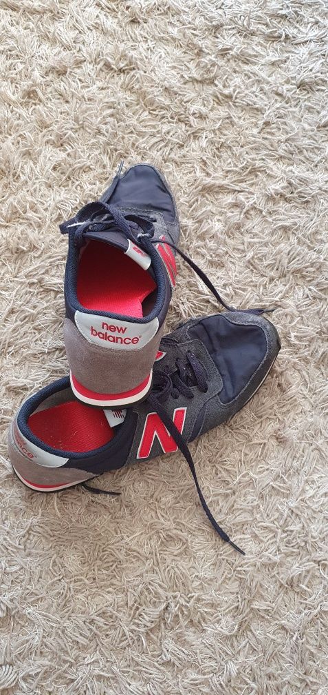 Buty New Balance.