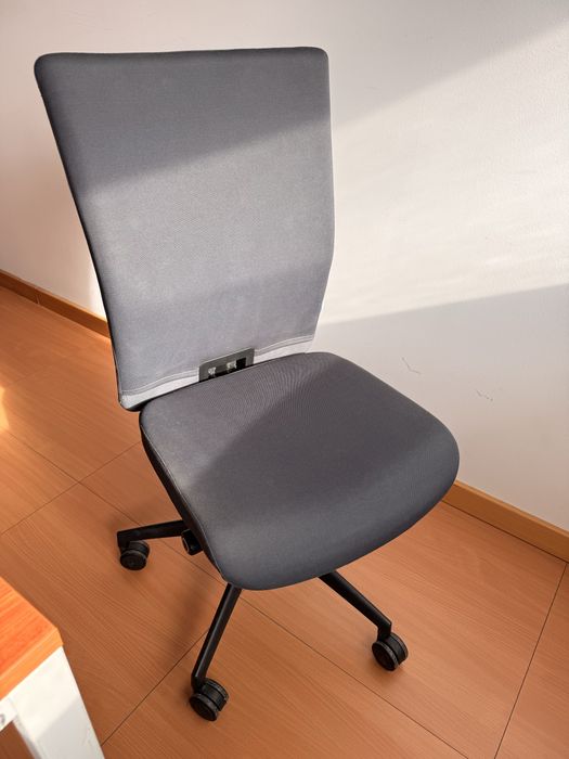 Mobiliario de escritorio - LEVIRA