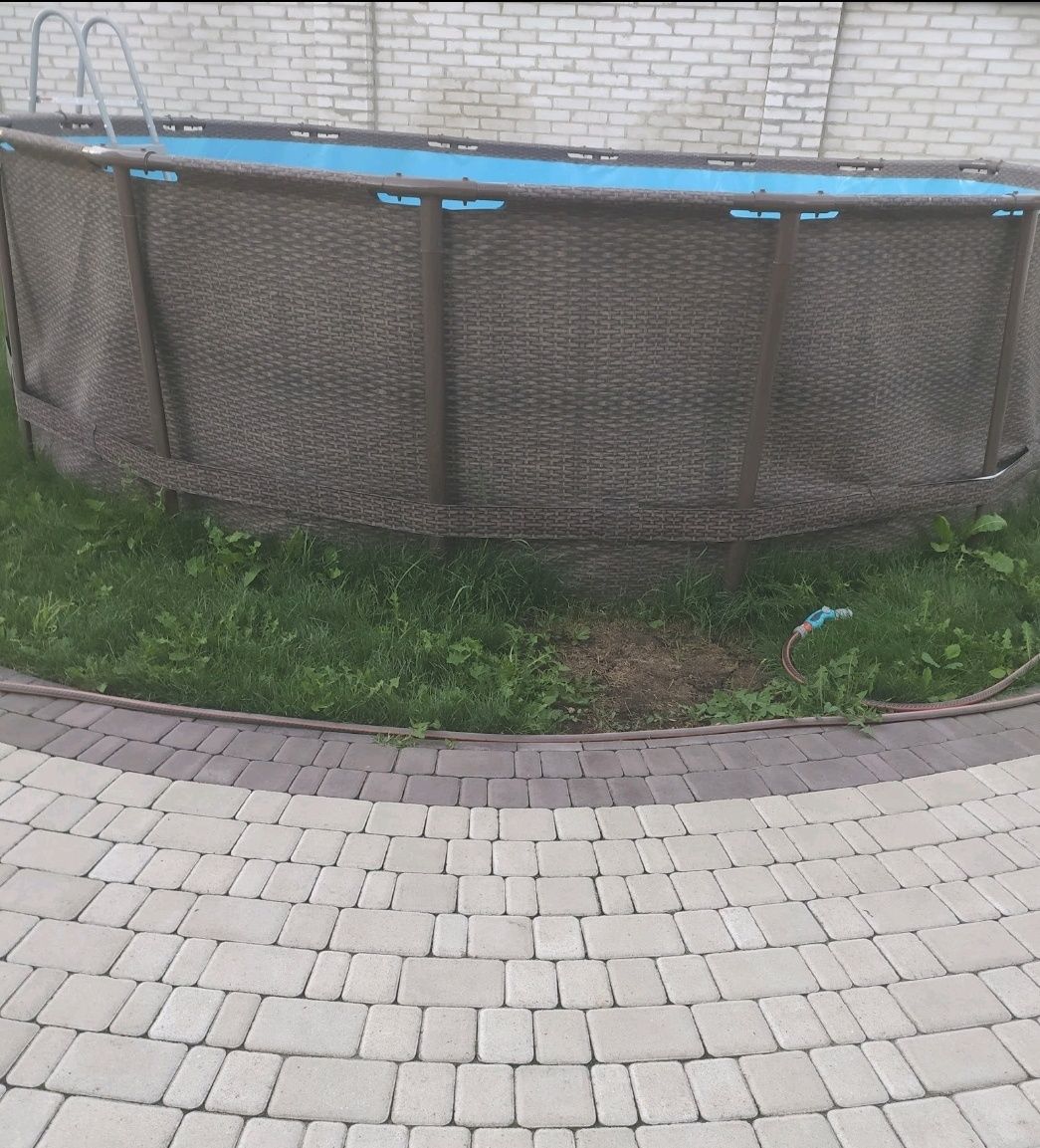 Басейн на 19 кубов