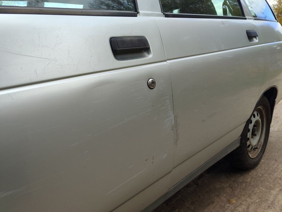 ВАЗ 2111 на повному ходу