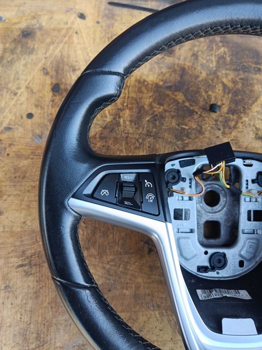 Kierownica Opel Astra J IV Ładna do założenia Wysyłka