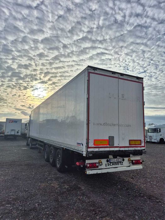 Naczepa Schmitz SCB S3B BOX Izoterma