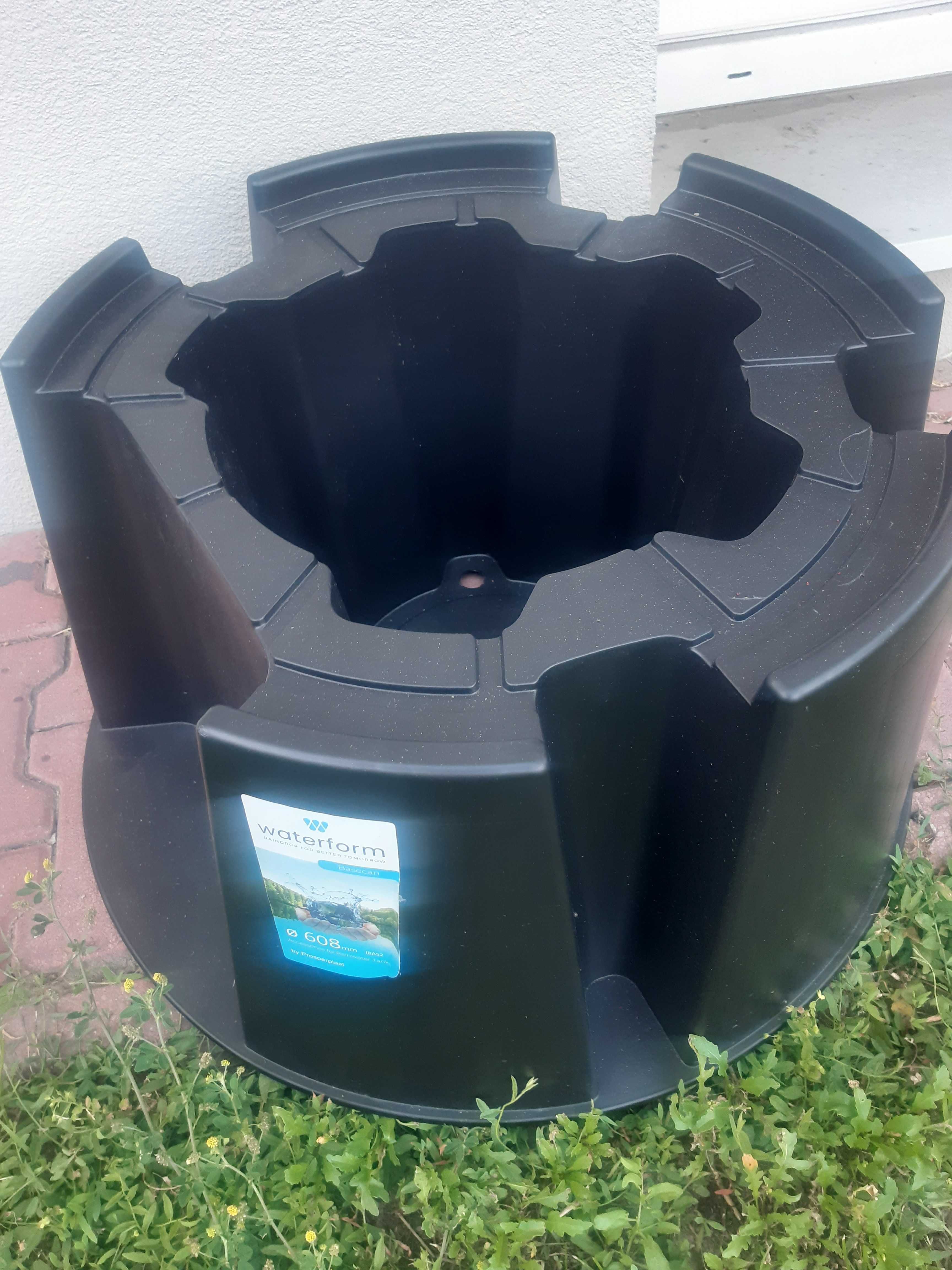 Podstawa  pod beczkę na deszczówkę nowa