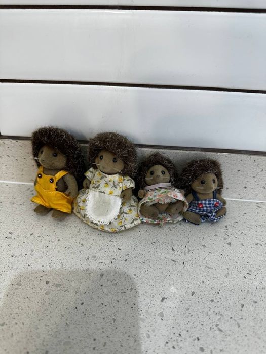 Сім'я їжаків sylvanian families