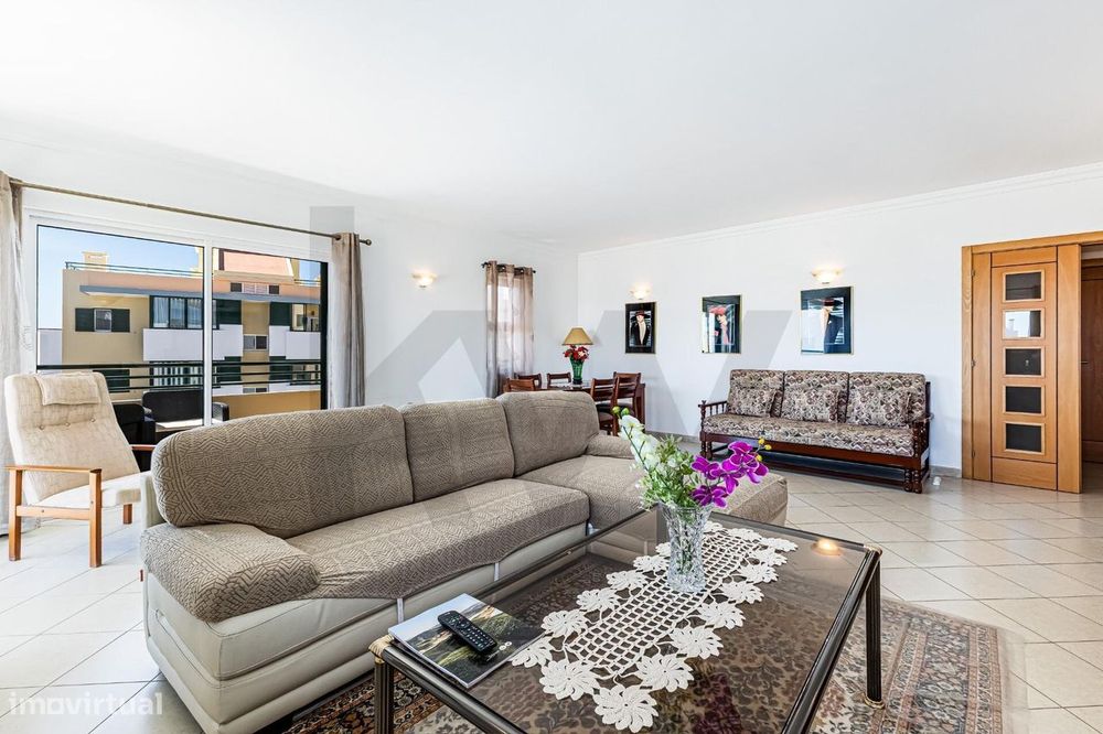 Apartamento T2 com vista-mar em Armação de Pêra. Com excelentes áreas