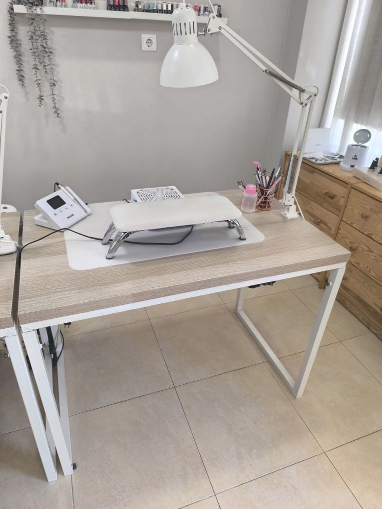 Mesa para  manicure
