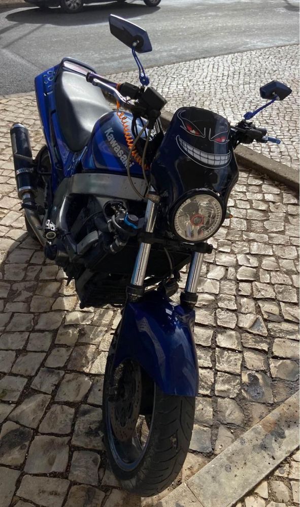 Mota kawazaki zzr 600 customizada- vendo ou troco por scooter 125
