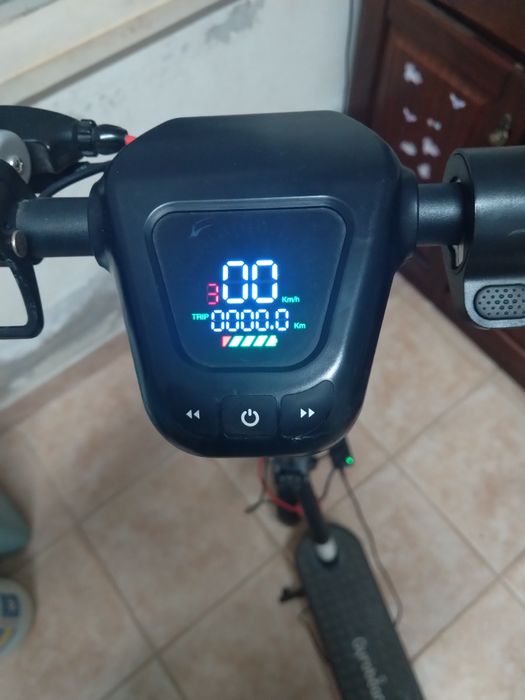 Trotinete cyroboarder