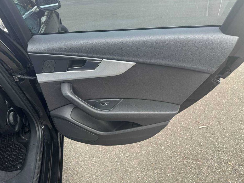 AUDI A4 B9 2.0 TFSI 2016