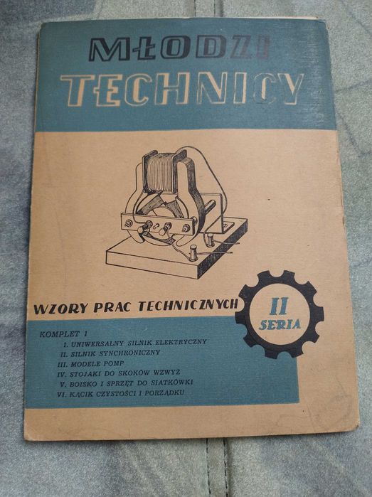 Młodzi Technicy wydanie z 1952r. Zawiera wzory prac technicznych