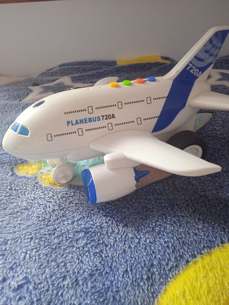 Продам літак PLANEBUS 720А дитячий на батарейки