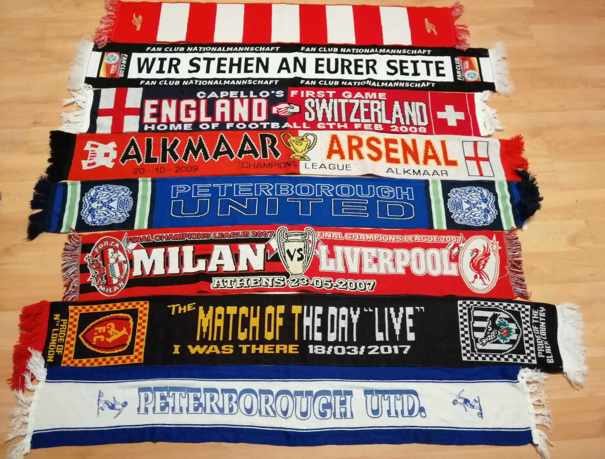 Szalik Arsenal, Liverpool AZ Alkmar, AC Milan, Peterborough