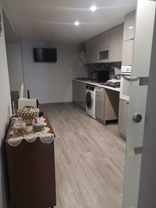 Vende-se Moradia T3 restaurada