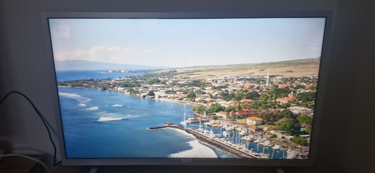 Phillips 32cali smart tv WiFi dvt-t2