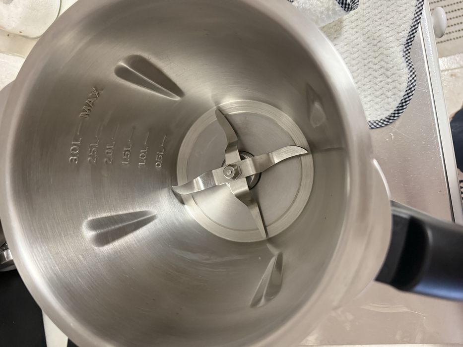 Robot Cozinha + Processador = 250€