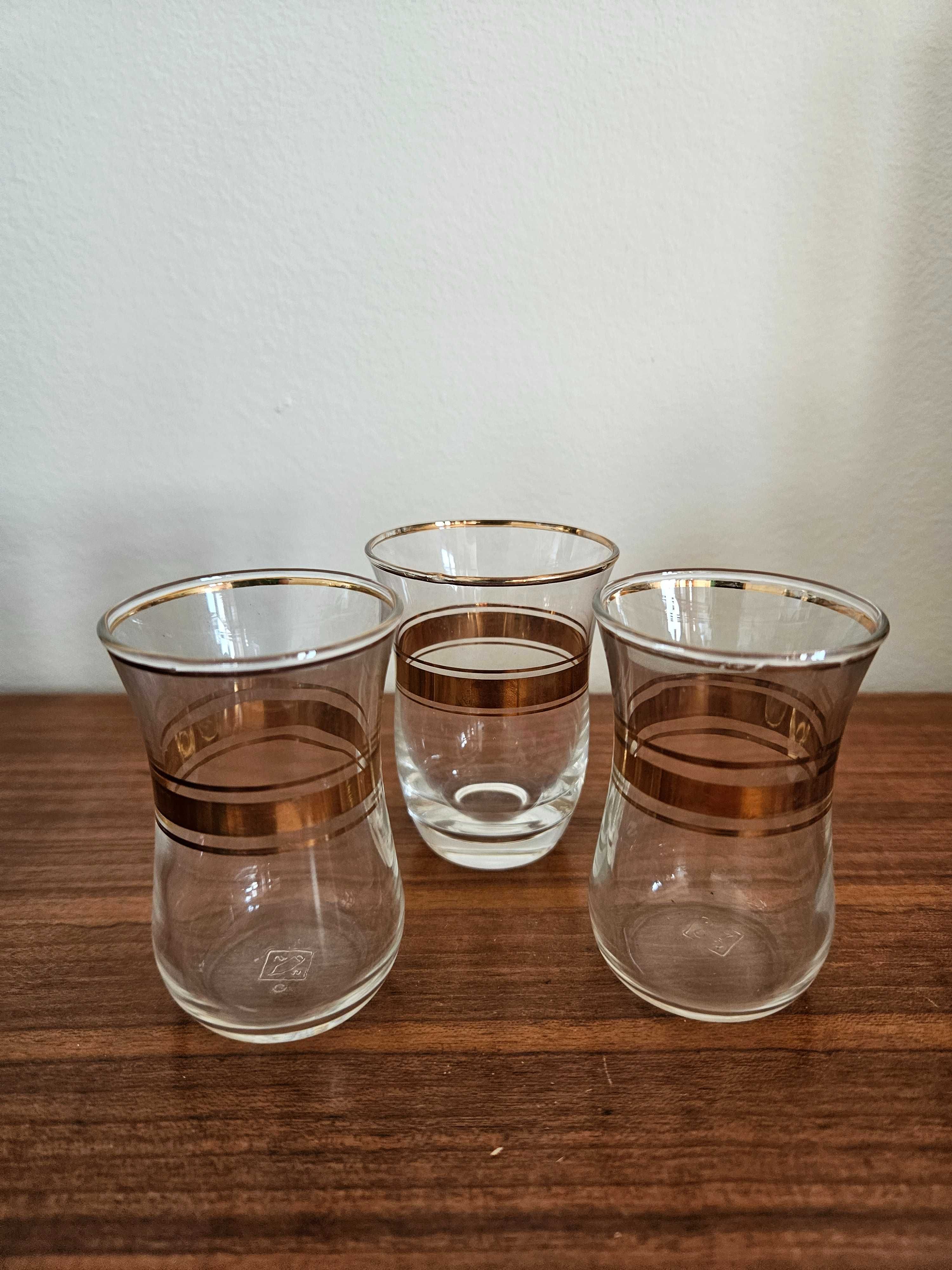 Lote - copos pequenos de vidro - aguardente/licor