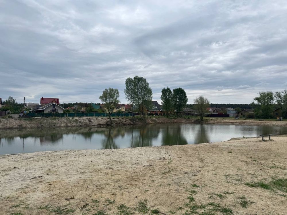 Прод зем 9сЗазимье рядом с озером село