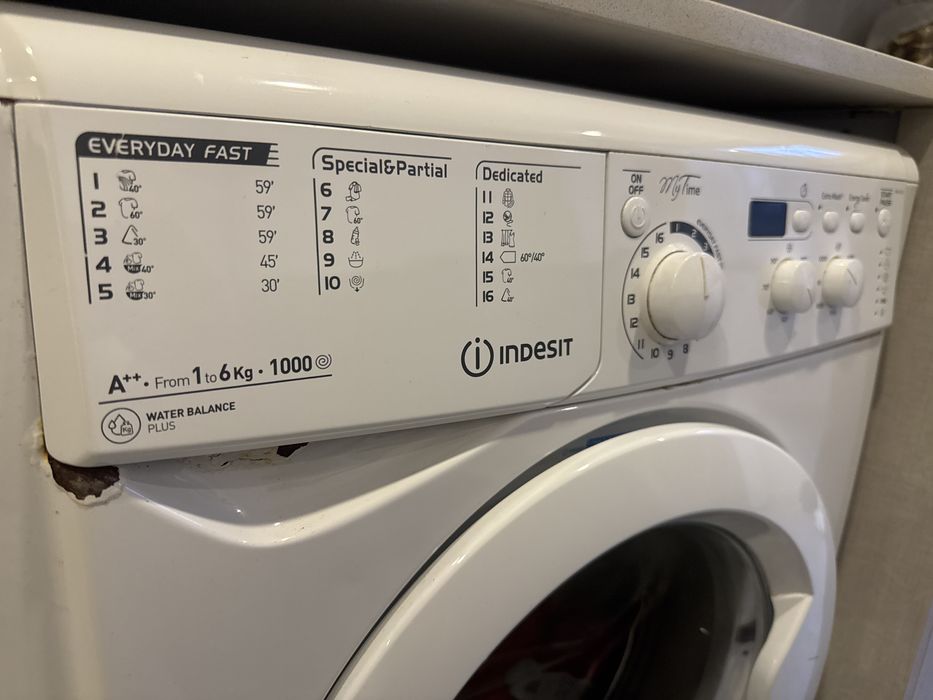 Maquina de Lavar - Indesit
