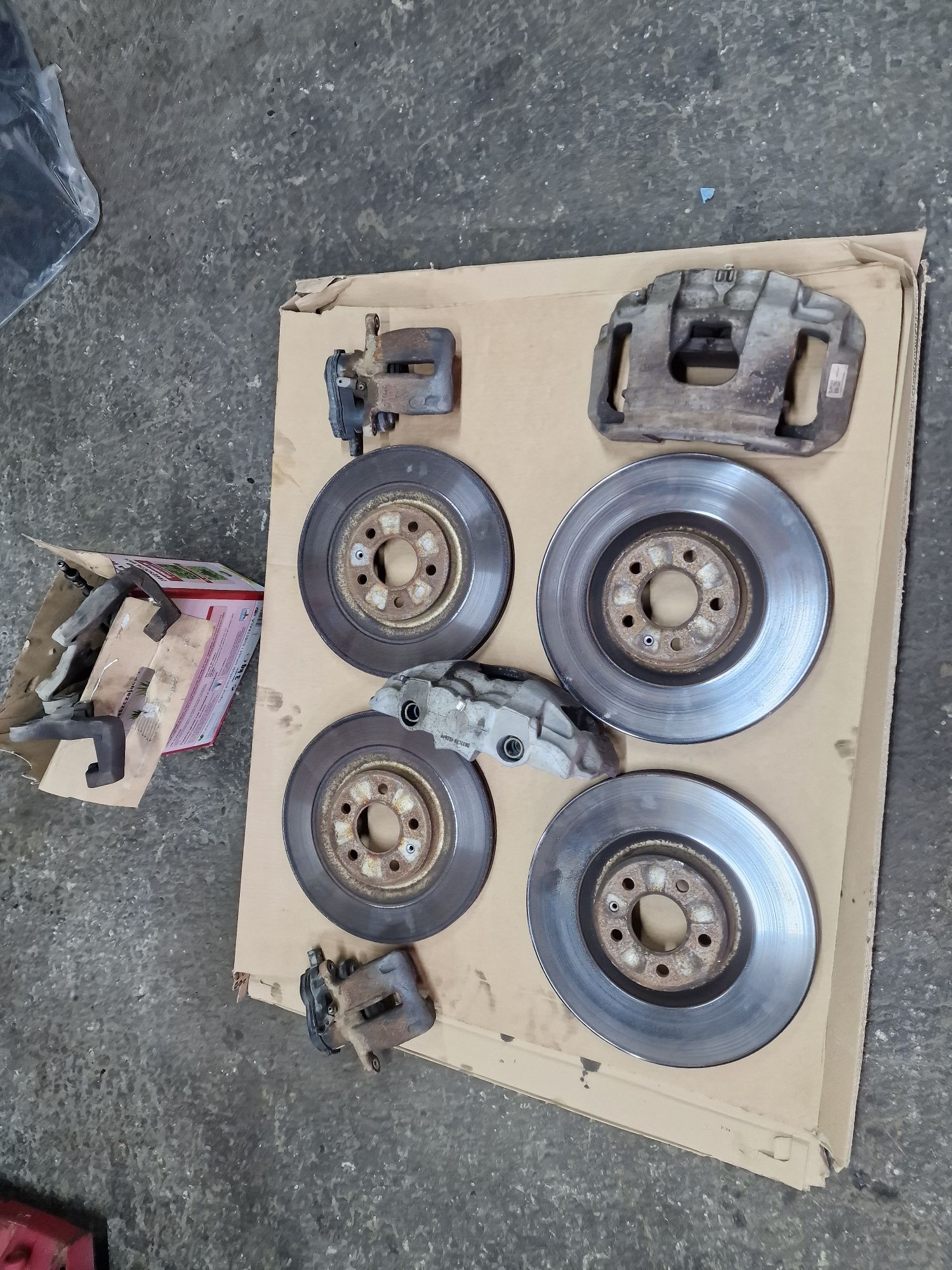 Zaciski tarcze 356mm przod 330mm tyl komplet swap audi a4 a5 a6 a7