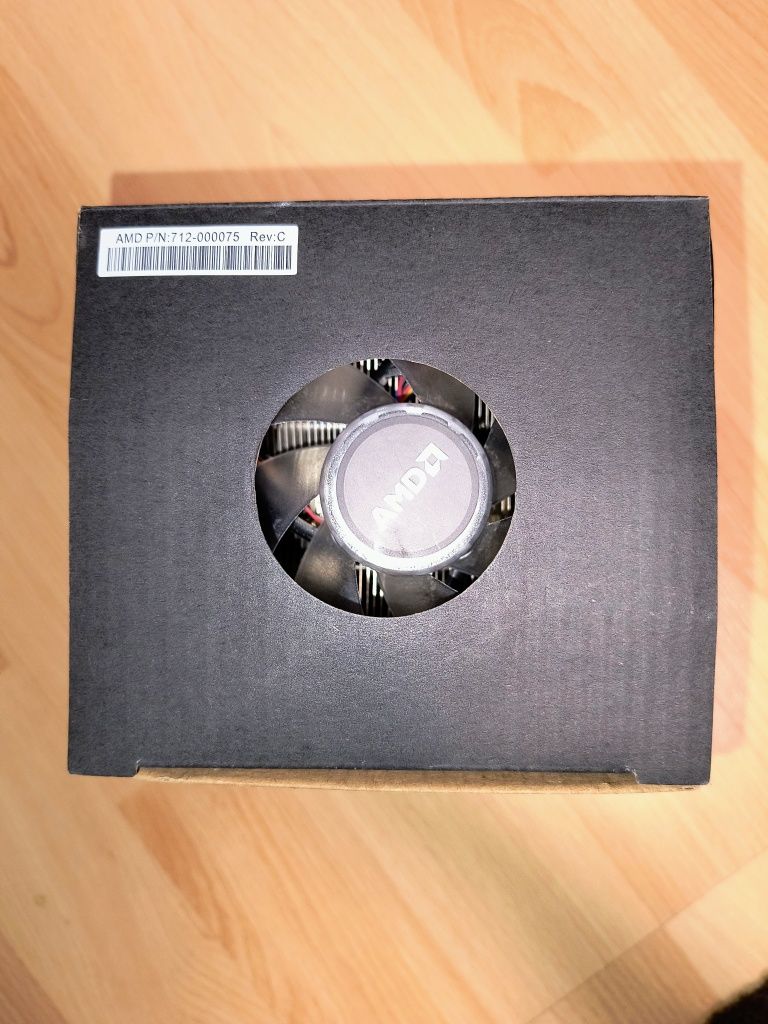 Cooler AMD Wraith PRISM RGB do AM4/AM5 105W TDP