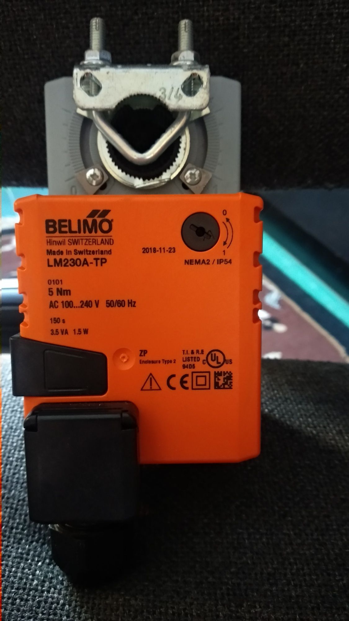 Электропривод воздушной заслонки Belimo.
