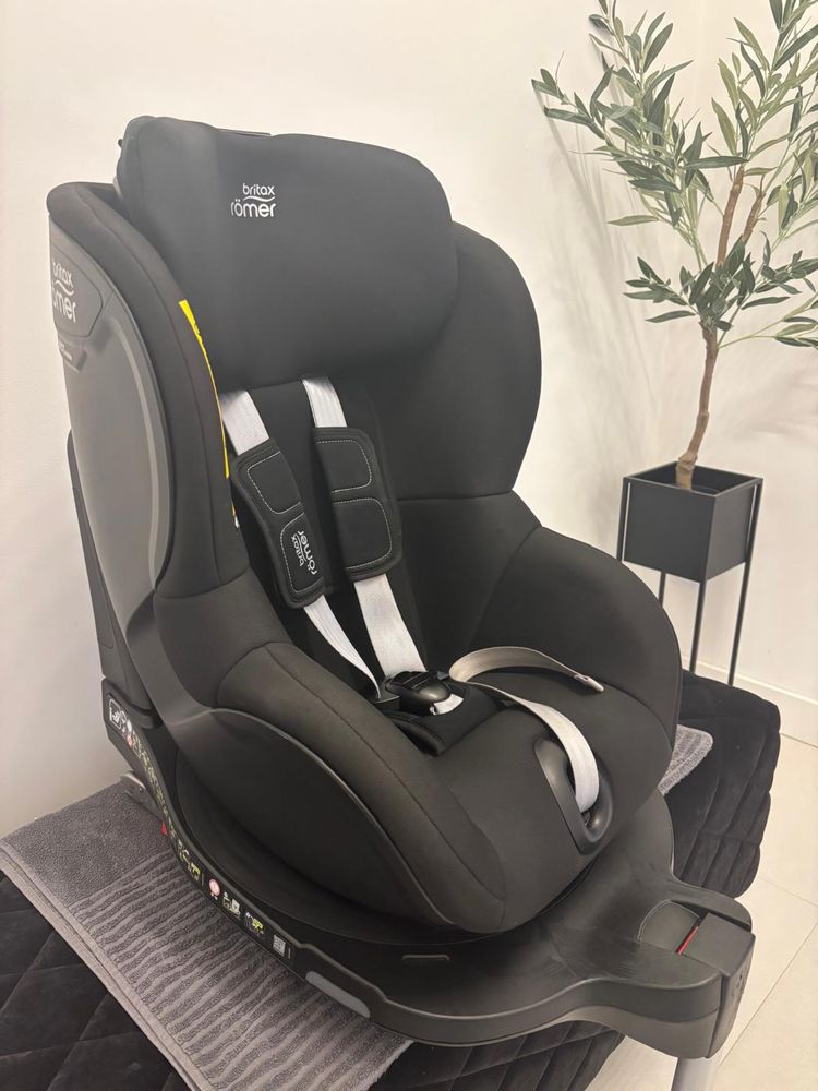 Britax Römer Dualfix M i-Size