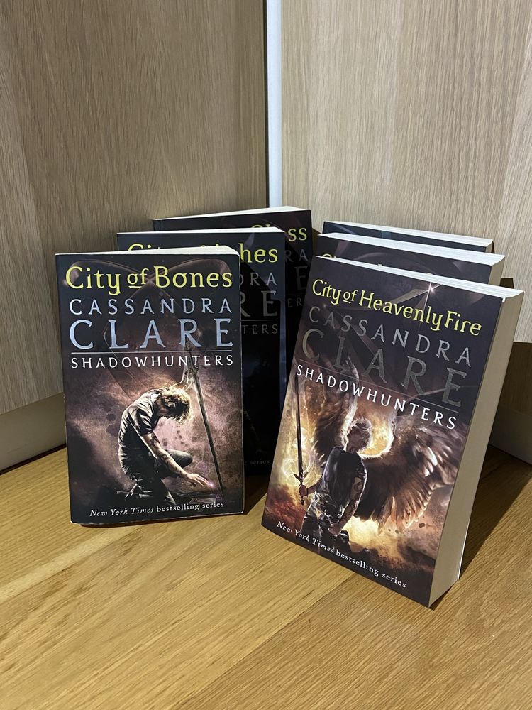 Coleção “The Mortal Instruments” de Cassandra Clare