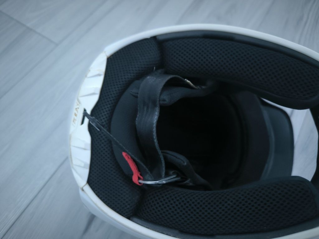 Kask fox v2 rozmiar M 57-58cm