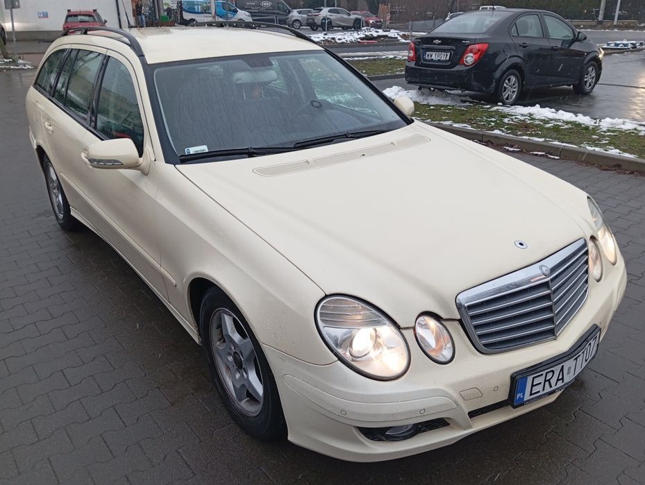 Mercedes W211 2.2 CDi 2009 Automat Uszkodzony Jeździ TANIO ZIELONKA