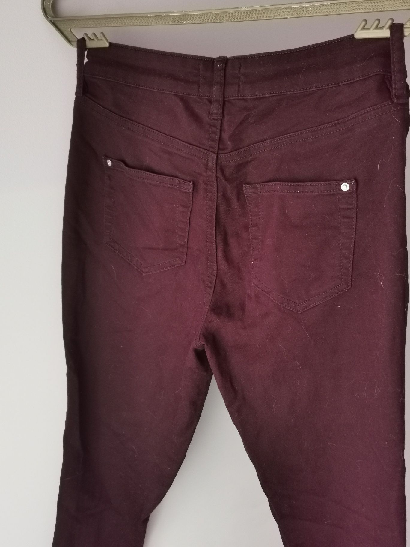 Burgundowe spodnie bordowe S